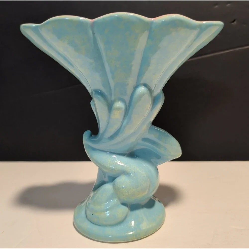 Vintage Gonder Pottery Cornucopia Horn of Plenty Vase Blue Speckle Pink 6 Inch